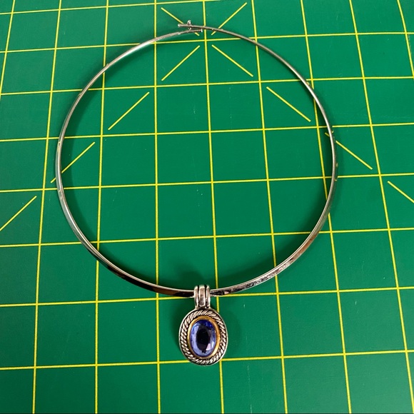 Silver Tone Choker Necklace Blue Stone Pendant - Picture 2 of 4